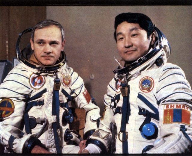 Neredeyse her hafta THY'yi ziyaret eden, milli havayolundaki gelişmeleri yerinde görmek üzere ülkemize gelen yabancı gazeteciler söz konusu.