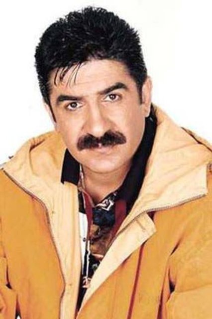 BURHAN ÇAÇAN  - 1991 yılında Hafta Sonu dergisinde yayımlanan 'Dobra Dobra' köşesi için yapılan röportajında İbrahim Tatlıses'e hakaret eden Burhan Çaçan, Tatlıses kendisinden davacı olunca, kısa süre de olsa Sağmalcılar Cezaevi'nde kalmıştı.