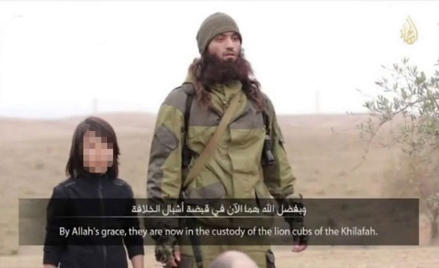 Görüntülerde çocuğu eğittiği görülen Ebu Saad Dağıstani isimli IŞİD militanının Kobani'de öldürüldüğü iddia edildi.