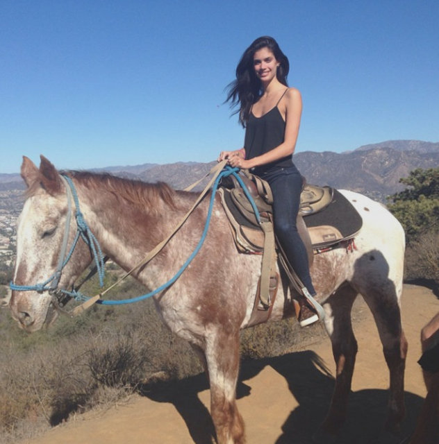 Bir markanın 2015 ilkbahar- yaz sezonunun yüzü olan seksi model, iki yıl süren askerliğinin muhteşem geçtiğini söyledi.