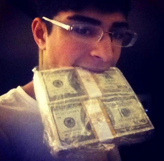 Bu çocuk daha 17 yaşında, San Francisco'da yaşayan zengin bir ailenin çocuğu...