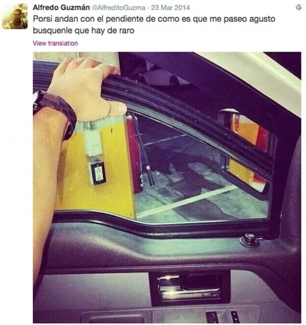Her arabasını sosyal medyada paylaşan Alfredo Guzman'ın araçlarının camlarıysa kurşun geçirmez.