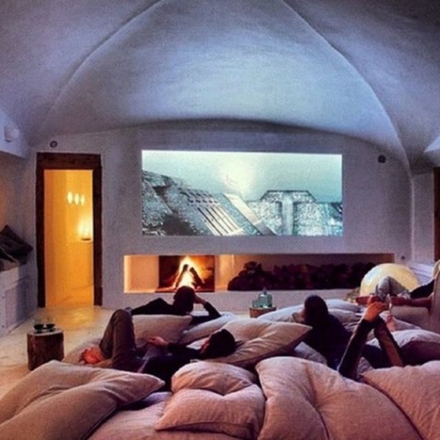 Bunların içinde mega zengin ailelerin çocuklarının yolladıkları ise çoğu kimsenin merakını çekiyor.