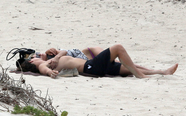 41 yaşındaki Heidi Klum ve 28 yaşındaki sevgilisi Vito Schnabel'in aşkı dolu dizgin sürüyor. Çift, geçtiğimiz hafta sonu St. Barts adasında görüntülendi.  -