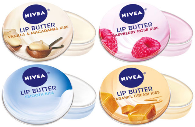 Nivea Lip Butter. Son dönemdeki en uygun fiyatlı ve en iyi dudak ürünü. 3 farklı zengin aroması ve 12 saat yoğun nemlendirme özelliği ile farkını ortaya koyuyor. Kış günleri için ideal. 9.90 TL.