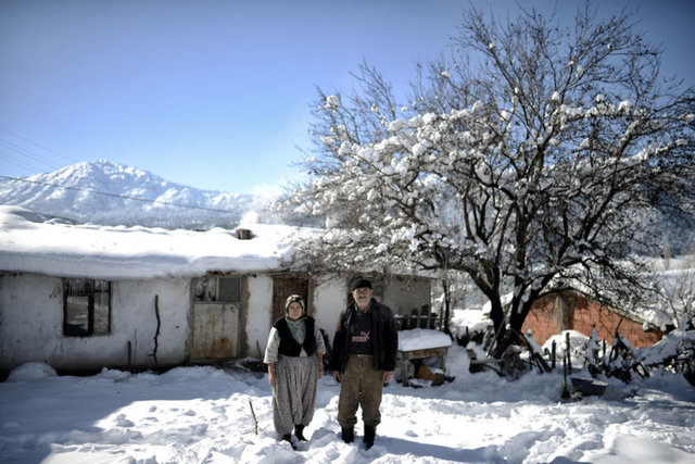 SADECE BALIKÇILIK VAR -  - Mahalle ile bağlantı kurabilecekleri bir köprü veya toplu ulaşım aracı bulunmuyor. Bu yüzden her hanede bir kayık mevcut.