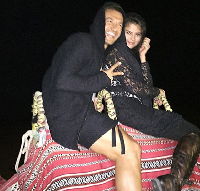 Geçtiğimiz aylarda Dubai'de birlikte tatil yapan Hoffenheim'ın yıldızı Sejad Salihovic ve ünlü şarkıcı Selena Gomez arasındaki aşk dedikoduları yayılmaya başladı.