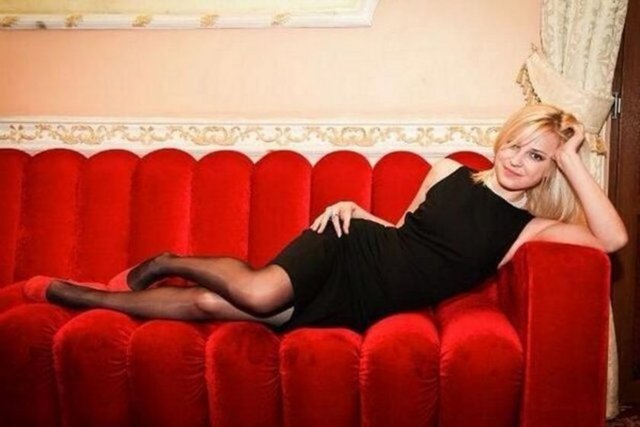 Kırım'ın 16 Mart bağımsızlık referandumuyla Rusya'ya bağlandığı süreçte, 4 erkek meslektaşının olası riskleri göze alamayıp görevi kabul etmemesi üzerine, başsavcılığa Poklonskaya atanmıştı.