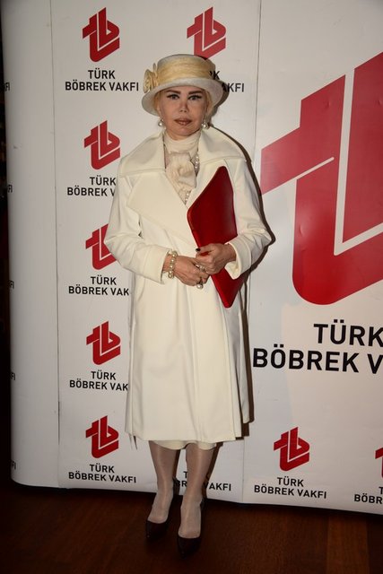 ESİN DEMİRÖREN