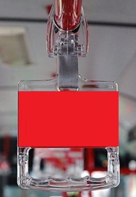 Bu bakterilerden kurtulmanın yolu var mı? En iyi yöntem telefonları temiz tutmak ve mümkün olduğu kadar sık silmek. Cep telefonlarında tuvaletlere oranla 18 kat daha fazla bakteri olduğunu belirten uzmanlar, ıslak mendillerin kullanılmasını öneriyor.