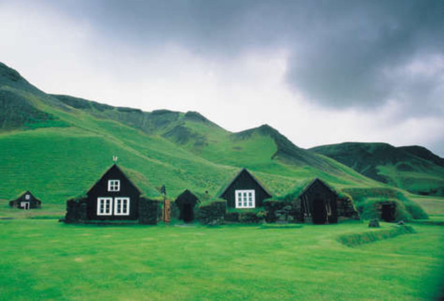 Karasal Alan km² İzlanda 100.250