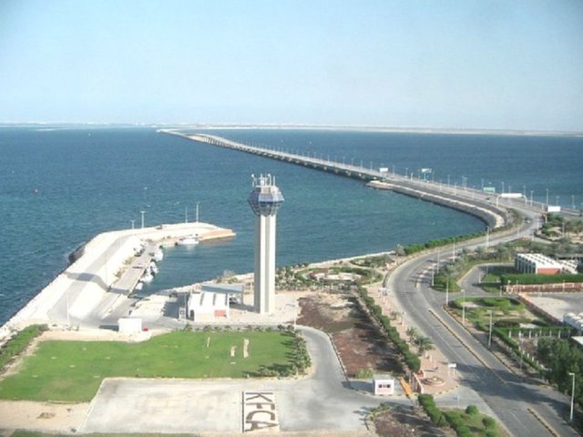 Karasal Alan km² Bahreyn 765