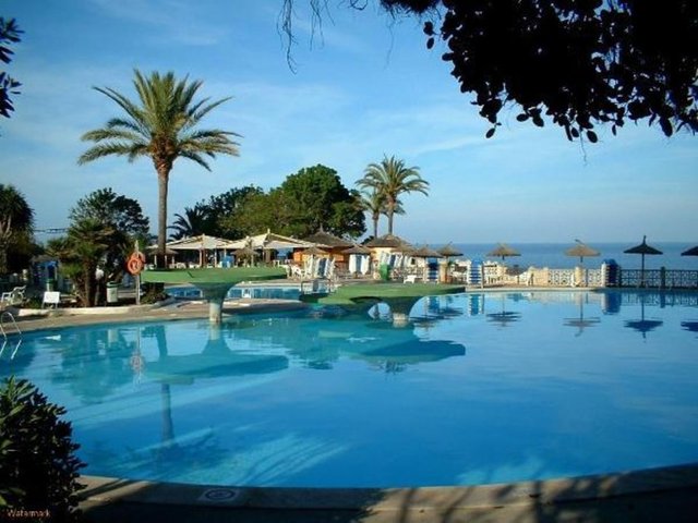 Karasal Alan km²Cayman Adaları (Birleşik Kırallık)264 -  