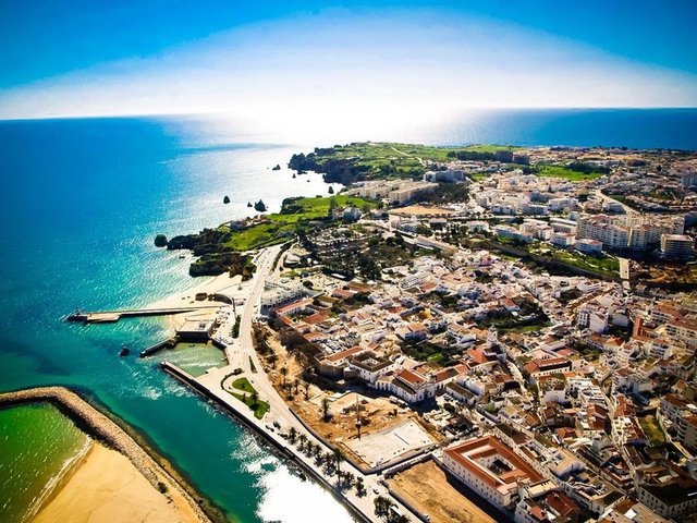 Karasal Alan km² Nijerya 910.768