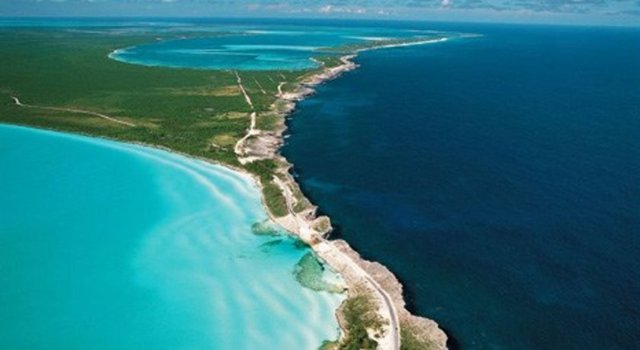 Karasal Alan km² Turks ve Caicos Adaları (Birleşik Krallık) 430