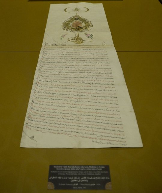 Burada evrak hiçbir şekilde zarar görmemektedir ve şunu iddia ediyoruz; Osmanlı evrakı, tarihinin hiçbir döneminde olmadığı kadar istenilen mükemmel ortama bu mekanlarda kavuşmuştur. Halkımız müsterih olsun."