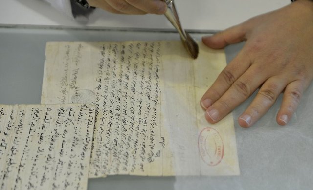 Devlet Arşivleri Genel Müdürü Doç Dr. Uğur Ünal, yaptığı açıklamada, merhum Cumhurbaşkanı Turgut Özal'ın talimatlarıyla sağlıklı ortamlarda korunmaya başlanan Osmanlı evrak ve belgelerinin...
