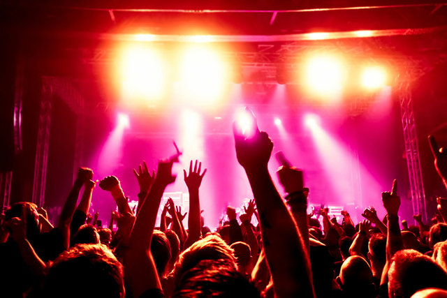 25-En sevdiğiniz şarkıcının konserine ne zaman gittiniz?