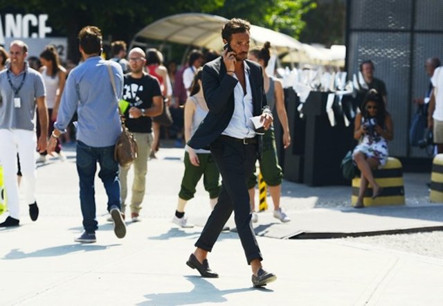 Takım elbise olmadan olmaz. İyi bir takım elbise demek, ayrı ayrı da kullanılabilecek iki ayrı parça demek. Takımın ceketini ve pantolonunu, üzerinizde iyi duracak bir kalıpta seçmeniz yeterli.