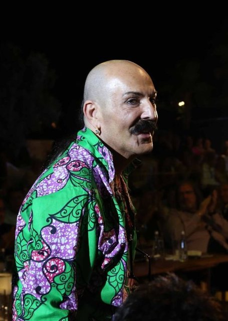 Diyetisyene gittim 1.5 kilo fazlalığım var diye. Dr: 'Cemil Bey vaktim yok biri var en az 80 kilo verdirmem lazım yerinden kalkamıyor dedi" diye konuştu.