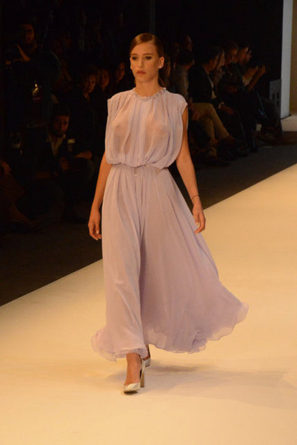 Serenay Sarıkaya - 1.75 cm