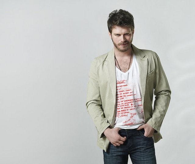 Kıvanç Tatlıtuğ - 188 cm