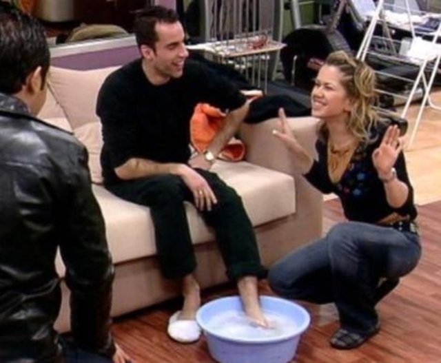 Aysel'in arkadaşlarıyla iddiaya giren Volkan'ın ayaklarını leğende yıkadığı anı ise yarışmaya damgasını vurdu. Hatta bir çok kişi Volkan ile Aysel'in yarışmayı kazanmasında bu görüntülerin etkisi olduğunu söyledi.