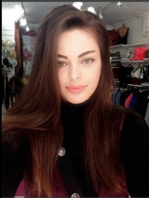 Yarışmanın ardından izleyicinin ilgisi bir süre devam etse de gelin Sinem zamanla unutuldu...