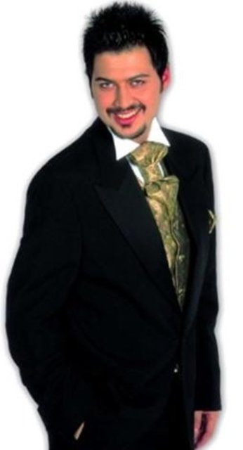 Ama en çok kendinden söz ettiren Caner Toygar oldu. Bir dönem kısa süren bir dizi serüveni yaşadı...