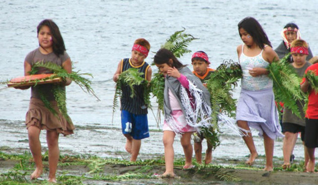 Spokane - Dili konuşan 2 kişi -  - Üzücü olarak Spokane dili de tükenmek üzere. Spokane-Kalispel kolunun bir parçası olan bu dili akıcı olarak konuşabilen sadece 2 kişi var.