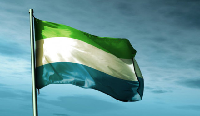 Bom - Dili konuşan 20 kişi -  - Bir diğer ölmek üzere olan ve Sierra Leone'de(Batı Afrika) konuşulan Bom dili 5.7 milyonluk nüfusa sahip ülkede yaklaşık 20 kişi tarafından konuşuluyor.