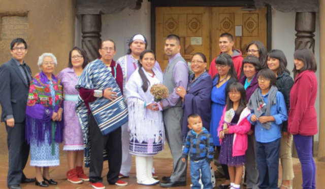 Taos: - Dili konuşan 800 kişi -  - Taos, New Mexico'daki Taos Pueblo'da konuşulan ve sadece 800 kişinin bildiği bir dil.