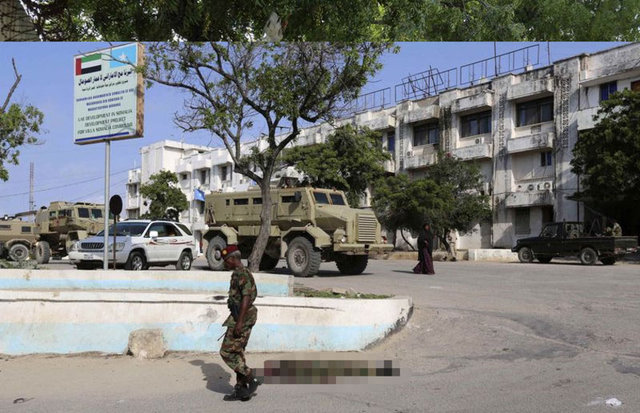 Şebab, Kasım 2011'de BM ve diğer uluslararası yardım kuruluşlarına ait kurumların ofislerine saldırarak, 16 kurumun merkezlerini kapatmasını talep etti.