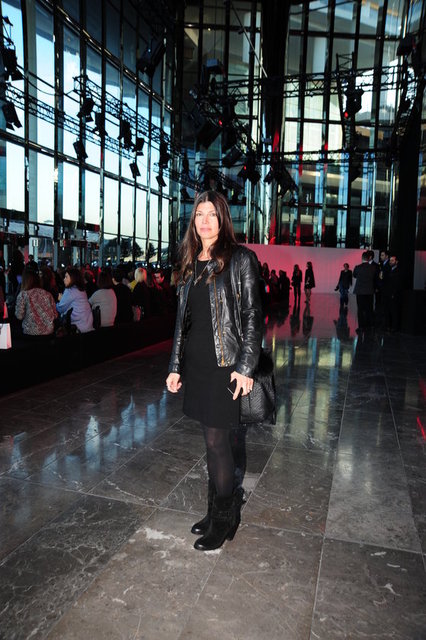 ZEYNEP ÜSTÜNEL