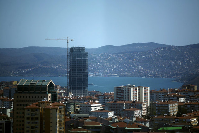 Daha sonra bu noktalar karaya dönüyor.