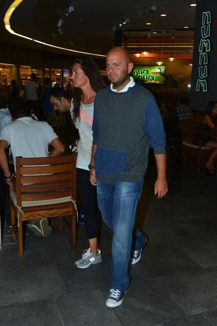 YASEMİN - İZZET ÖZİLHAN