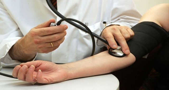 Lif içeriğinin yüksek olması hipertansiyonu, kardiovasküler hastalığı olan için faydalı olacaltır. Yüksek özellikle hipertansiyonu önlemede çok önemlidir.