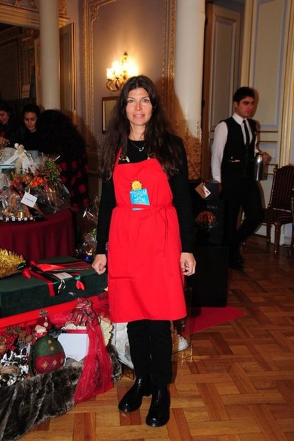 ZEYNEP ÜSTÜNEL