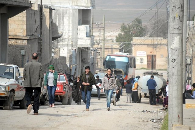 Kobani'deki Kürt grupların gücü ise hava bombardımanın sıklaşmasının yanı sıra Özgür Suriye Ordusu ile Irak'tan gelen peşmerge güçlerinin desteğiyle arttı.