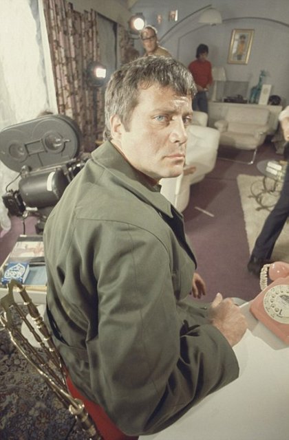 Oliver Reed 1971