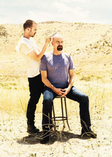 Ünlüleri daha önce böyle görmedinizEn sevdiğiniz ünlülerin daha önce görmediğiniz geçmişten kalan fotoğrafları...  - Aaron Paul & Bryan Cranston -
