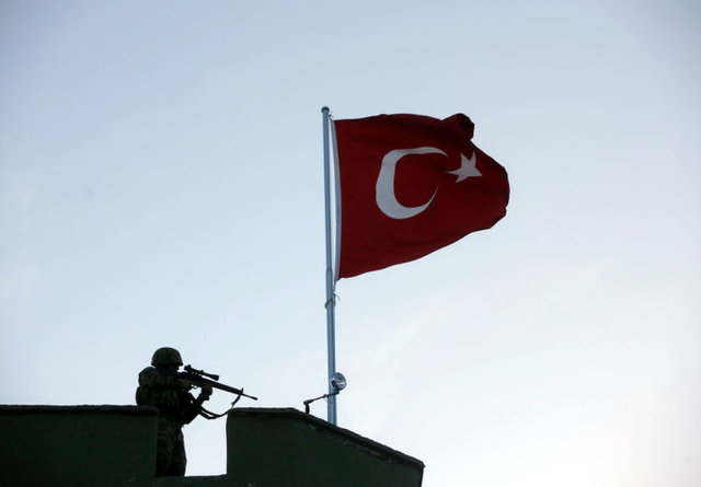 Her askeri birlikte olduğu gibi, Tekeli'de de mesai gün doğumuyla başlıyor. Aslında "mesai" diye bir kavram da yok hudut birliklerinde. 7 gün 24 saat esasına göre her an tetikte bekliyorlar.