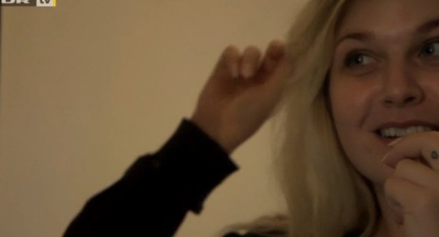 İlk etapta 4 katılımcının bulunduğu programda gençlerin tüm eşyası evlerine 400-500 metre mesafedeki konteynerde bulunuyor.