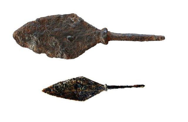 Karacahisar Kalesi'ndeki kazıda bulunan ok uçlarının, kalenin 1288'de Bizanslılardan fethedilirken kullanıldığı belirlendi.