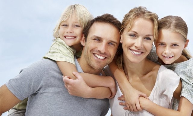 Tabiatları yavaştır, uysal, bazen egoist olurlar. Aileye düşkünlerdir. İsminin içinde "D" olanlar realist ve çalışkandır.