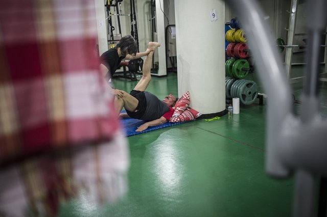 İlhan Cavcav ise Gençlerbirliği'nin stopere ihtiyacı olduğunu belirterek, "Eski mevkim de stoper olduğu için stoper oynamaya hazırlanıyorum" şakasını yaptı.