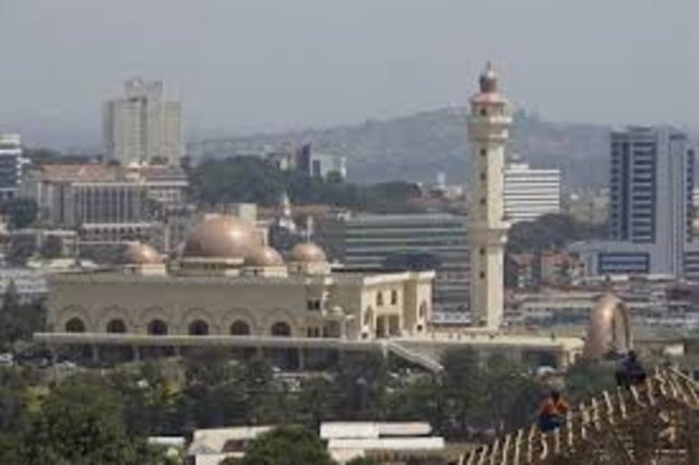 Uganda (Sınırda vize, 90 Gün)