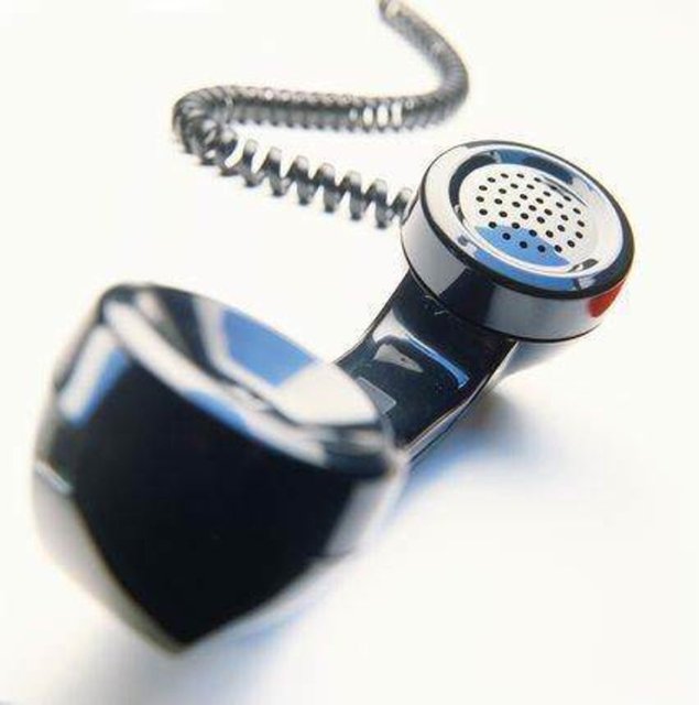 İlk telefon rehberinde sadece 50 isim vardı Şubat 1878 tarihli bir belgeye göre, ismi açıklanmayan bir kişiye ait olan ve ülkedeki tüm numaraların kaydedildiği telefon rehberinde sadece 50 numara yer alıyormuş.