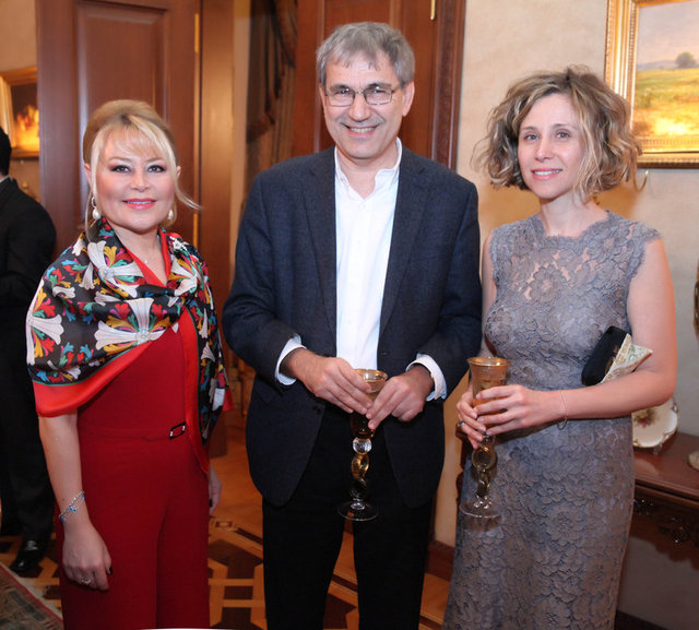 DEMET SABANCI ÇETİNDOĞAN, ORHAN PAMUK, ASLI AKYAVAŞ