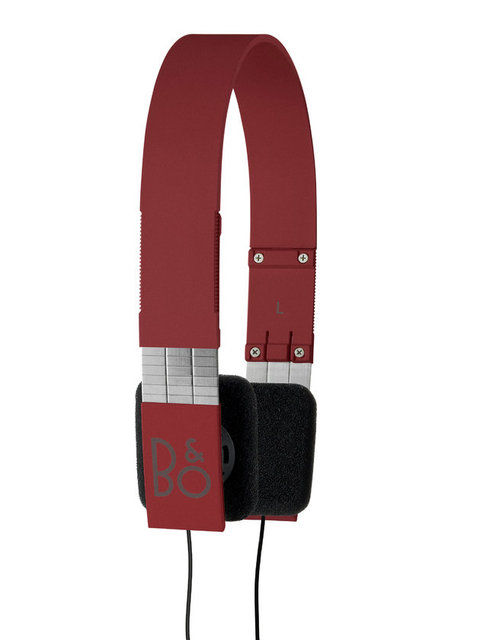 Müzik aşığı sevgilinizi Bang & Olufsen kulaklıklarla baştan çıkarabilir, kalbini tekrar fethedebilirsiniz.  165 €